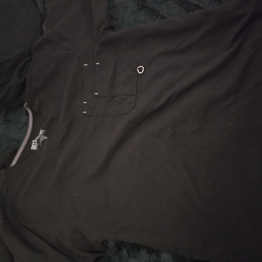 Black Men's Greys Anatomy Scrubs (2) Medium